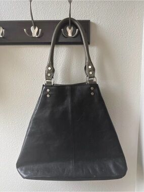 Unique Kenneth Cole Purse